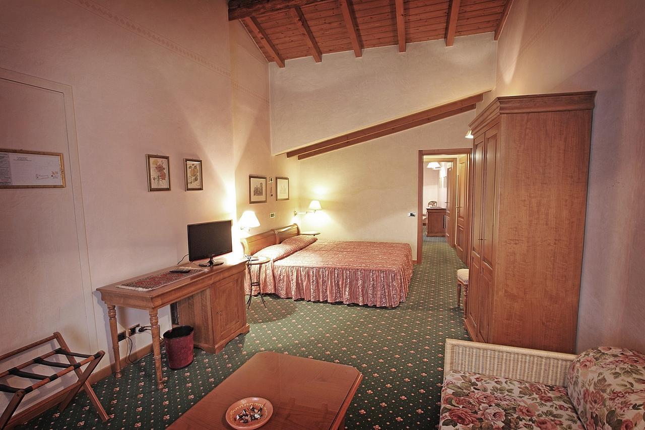 Hotel Faccioli Valeggio sul Mincio Exteriör bild