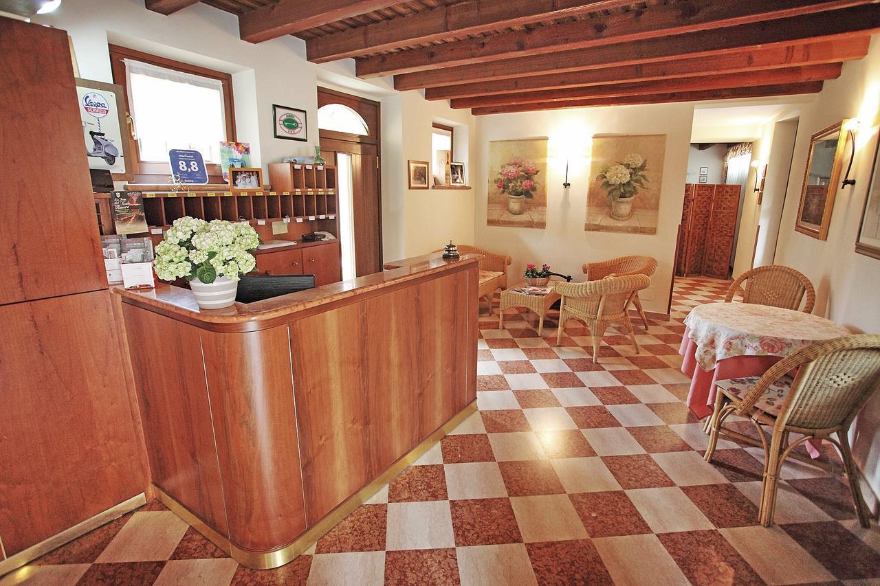 Hotel Faccioli Valeggio sul Mincio Exteriör bild